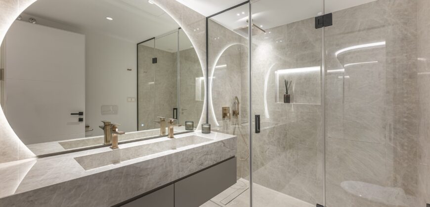 Luxury Fully Refurbished 3 bed Apartment in Bahía del Velerín