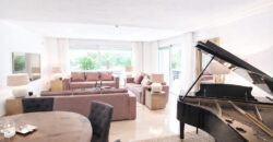 Discover the large apartment of your dreams in the exclusive Río Real Golf