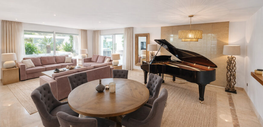 Discover the large apartment of your dreams in the exclusive Río Real Golf