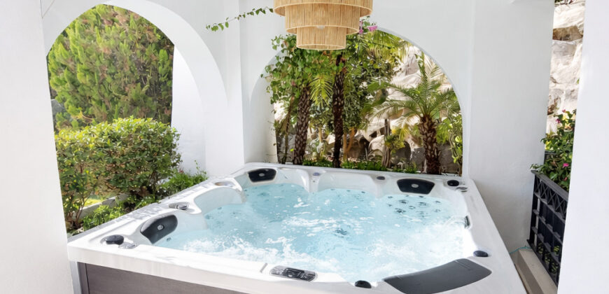 Discover the large apartment of your dreams in the exclusive Río Real Golf