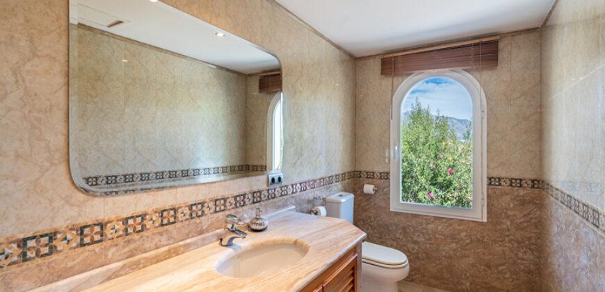 VILLA IN PUERTO ALMENDRO – EL CAPITÁN, BENAHAVÍS