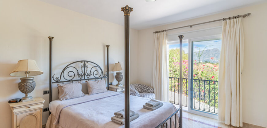 VILLA IN PUERTO ALMENDRO – EL CAPITÁN, BENAHAVÍS