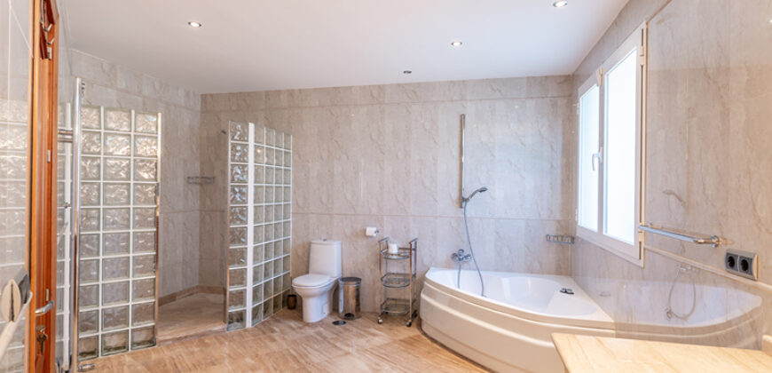 VILLA IN PUERTO ALMENDRO – EL CAPITÁN, BENAHAVÍS