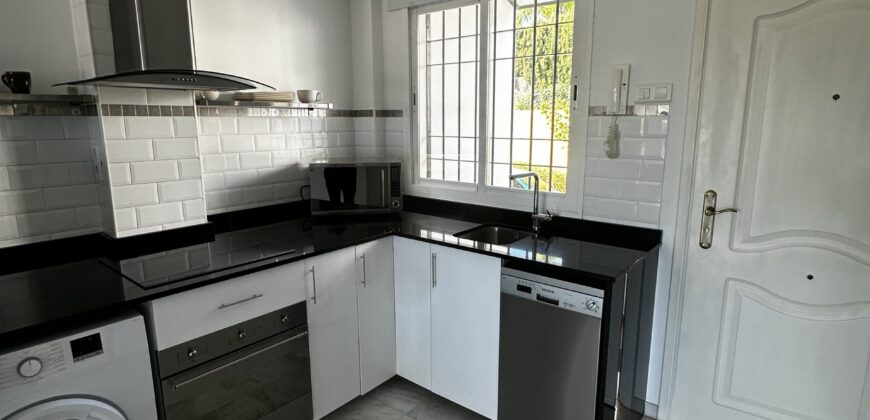 Fully renovated 2 bed Apartment in Nueva Andalucía | Señorío de Gonzaga | La Concha Views