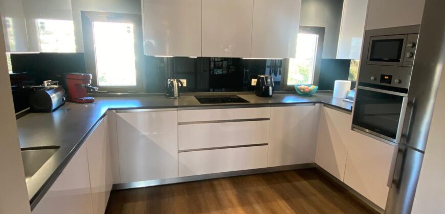 DUPLEX PENTHOUSE IN URB. LA CARTUJA, ESTEPONA