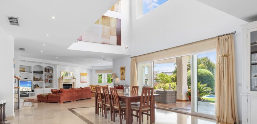 VERY SPACIOUS 6 BED VILLA – EL PARAISO ALTO, BENAHAVÍS