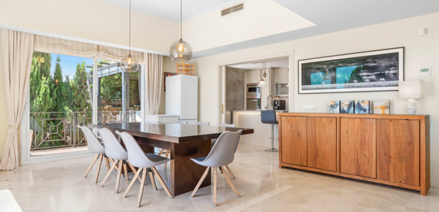 A Beautiful 4-Bedroom Villa in La Paloma, Between Sotogrande and La Duquesa