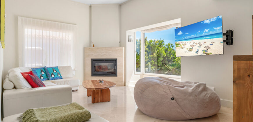 A Beautiful 4-Bedroom Villa in La Paloma, Between Sotogrande and La Duquesa