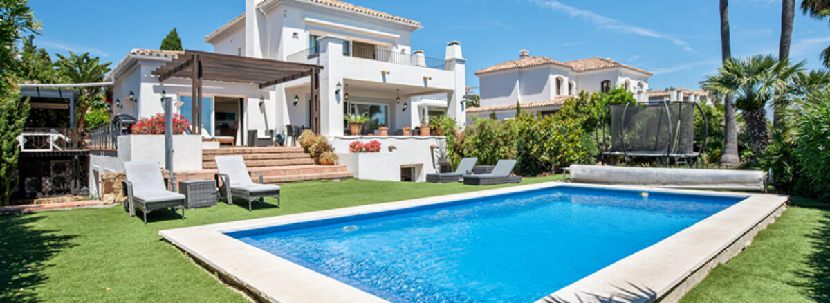 A Beautiful 4-Bedroom Villa in La Paloma, Between Sotogrande and La Duquesa
