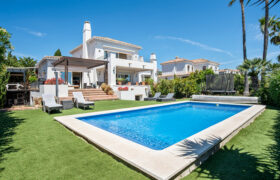A Beautiful 4-Bedroom Villa in La Paloma, Between Sotogrande and La Duquesa