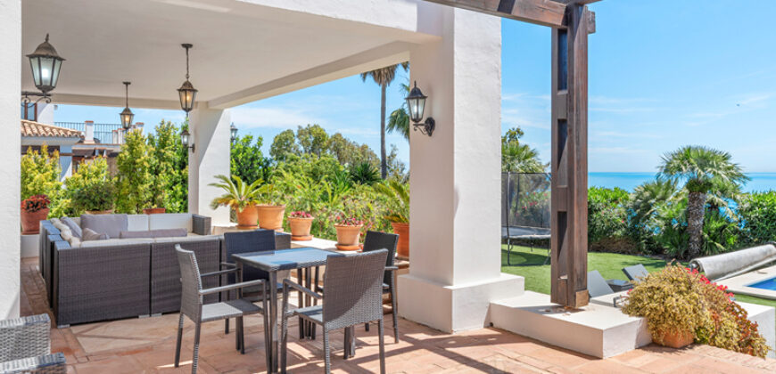 A Beautiful 4-Bedroom Villa in La Paloma, Between Sotogrande and La Duquesa