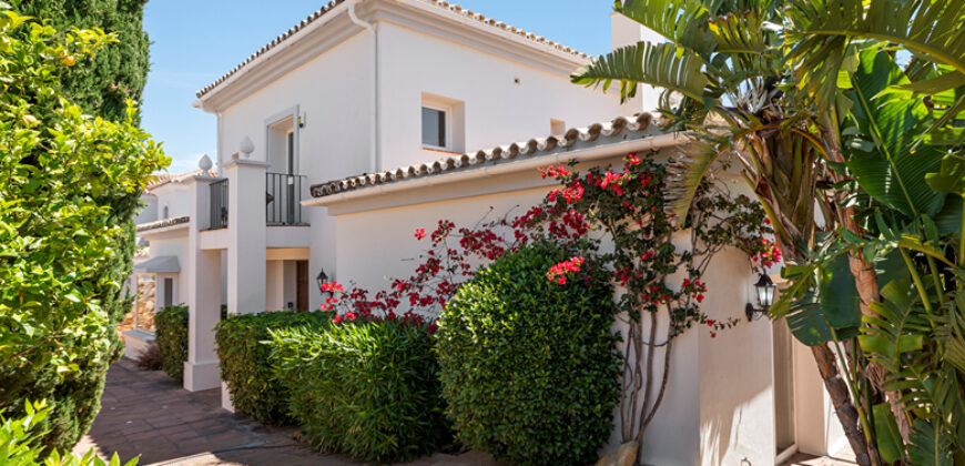 A Beautiful 4-Bedroom Villa in La Paloma, Between Sotogrande and La Duquesa