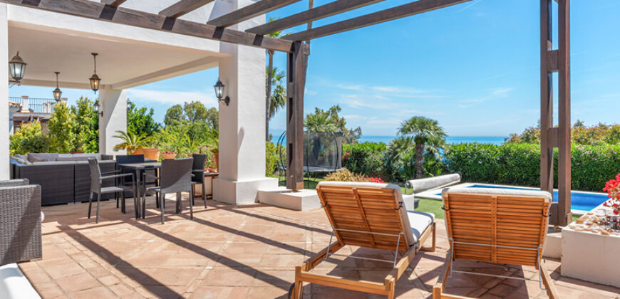 A Beautiful 4-Bedroom Villa in La Paloma, Between Sotogrande and La Duquesa