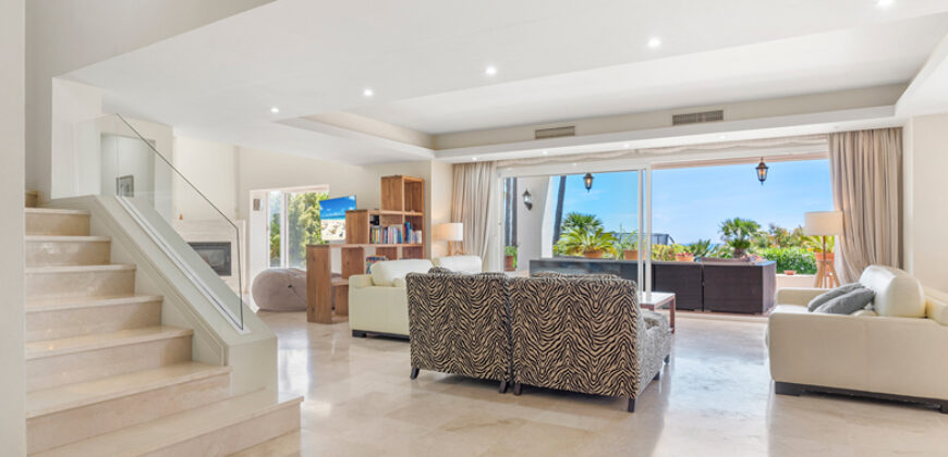 A Beautiful 4-Bedroom Villa in La Paloma, Between Sotogrande and La Duquesa