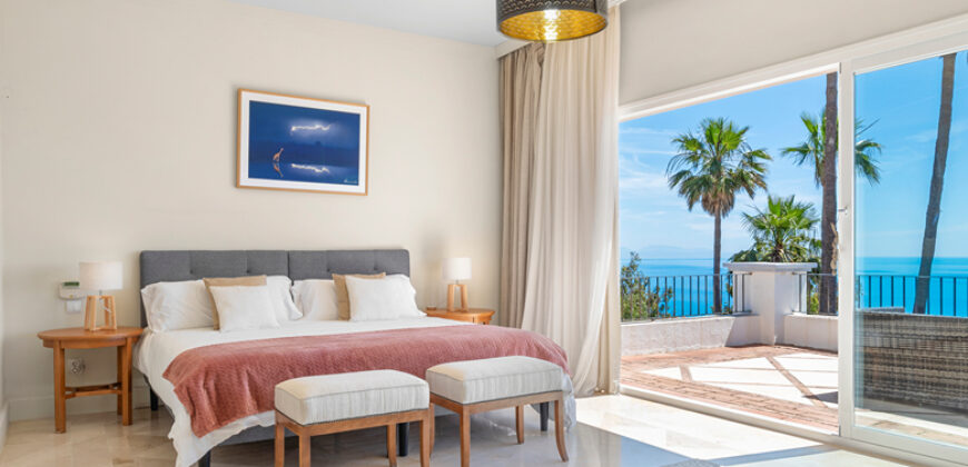A Beautiful 4-Bedroom Villa in La Paloma, Between Sotogrande and La Duquesa