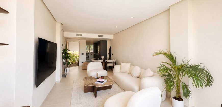 Elegant Luxury 2 bed Apartment for Sale in El Lago, Los Arqueros, Benahavís