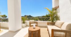 Elegant Luxury 2 bed Apartment for Sale in El Lago, Los Arqueros, Benahavís