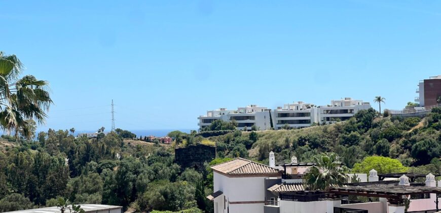 Elegant Luxury 2 bed Apartment for Sale in El Lago, Los Arqueros, Benahavís