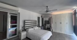 EXCLUSIVE LISTING – LOCRIMAR