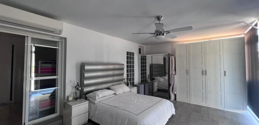 EXCLUSIVE LISTING – LOCRIMAR